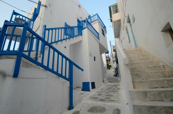 mykonos alley