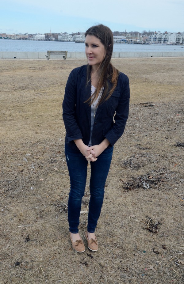 blazer and sperrys  mom fashion